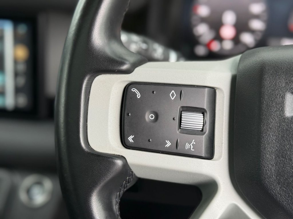 Used Land Rover Defender 2022 for sale - 76021816: Photo 28