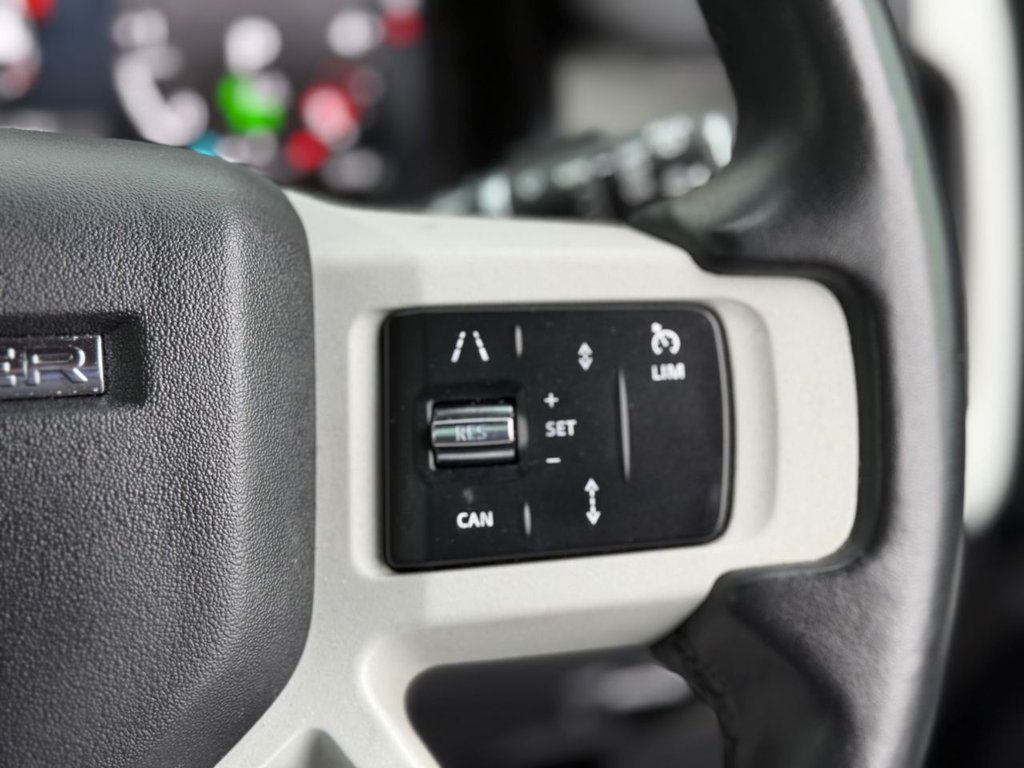 Used Land Rover Defender 2022 for sale - 76021816: Photo 29
