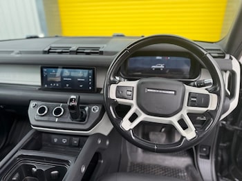 Used Land Rover Defender 2021 for sale - 75916677: Photo