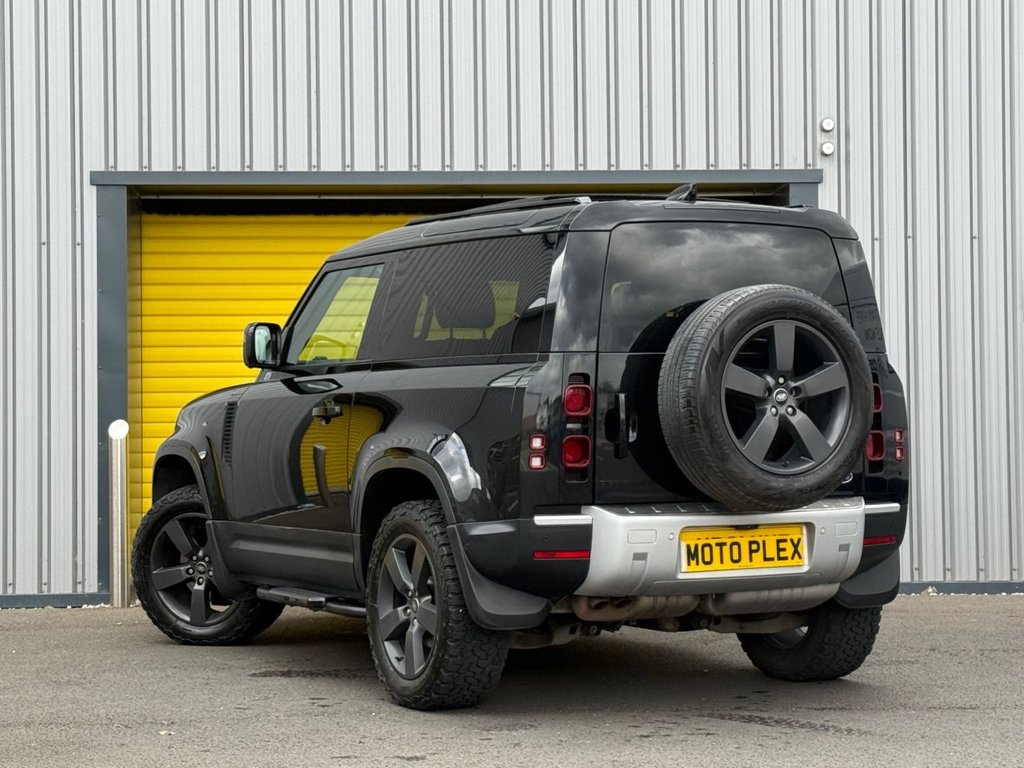 Used Land Rover Defender 2021 for sale - 76345402: Photo 10