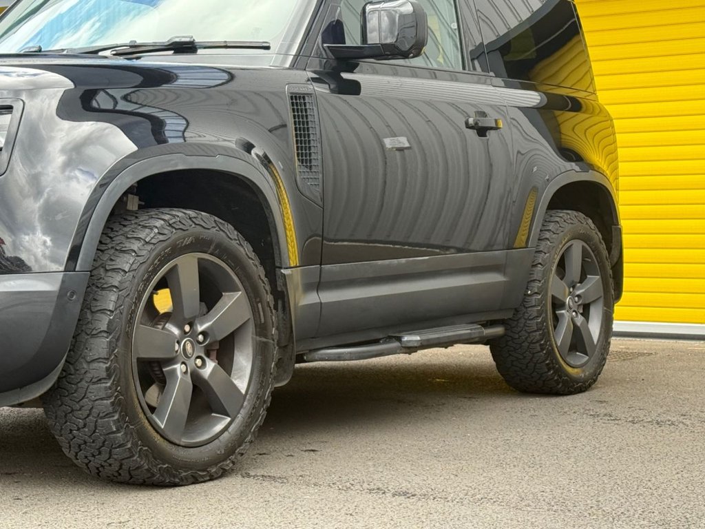 Used Land Rover Defender 2021 for sale - 76345402: Photo 12