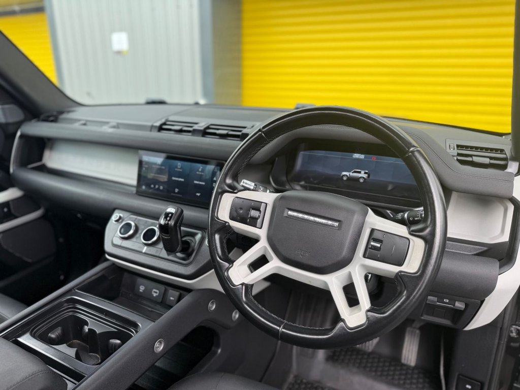 Used Land Rover Defender 2021 for sale - 76345402: Photo 14