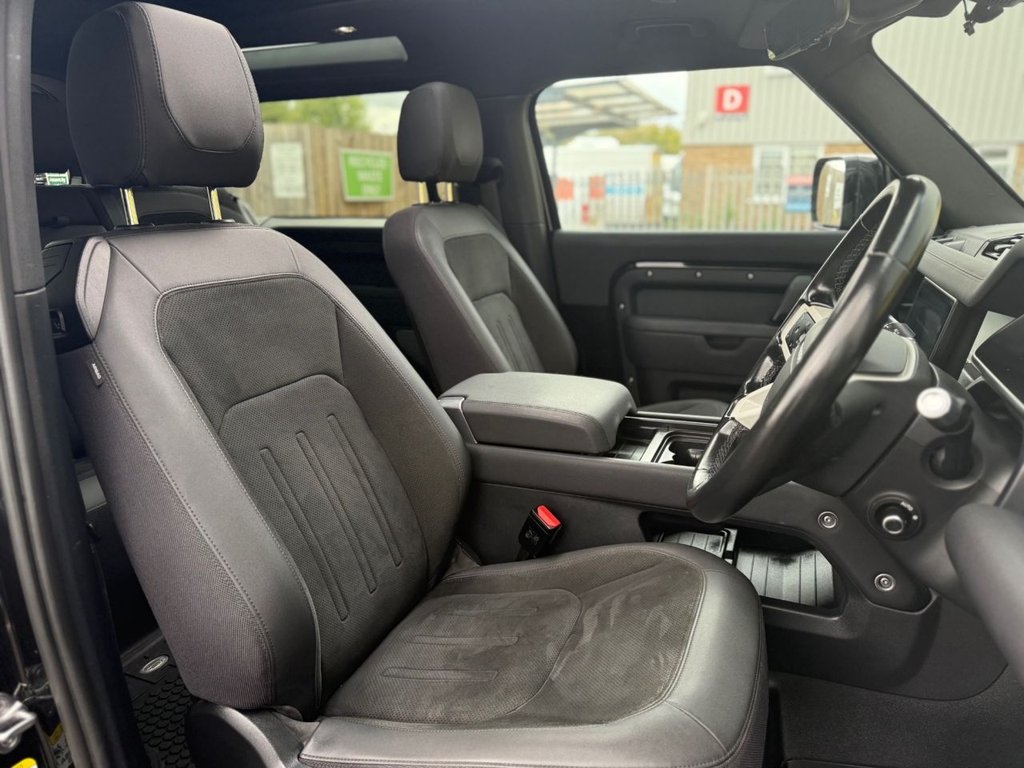 Used Land Rover Defender 2021 for sale - 76345402: Photo 18