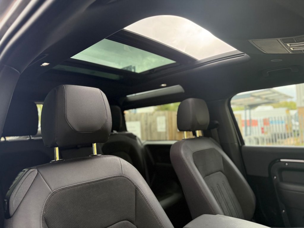 Used Land Rover Defender 2021 for sale - 76345402: Photo 19