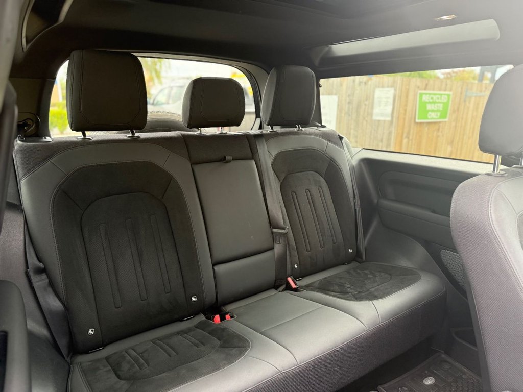 Used Land Rover Defender 2021 for sale - 76345402: Photo 20