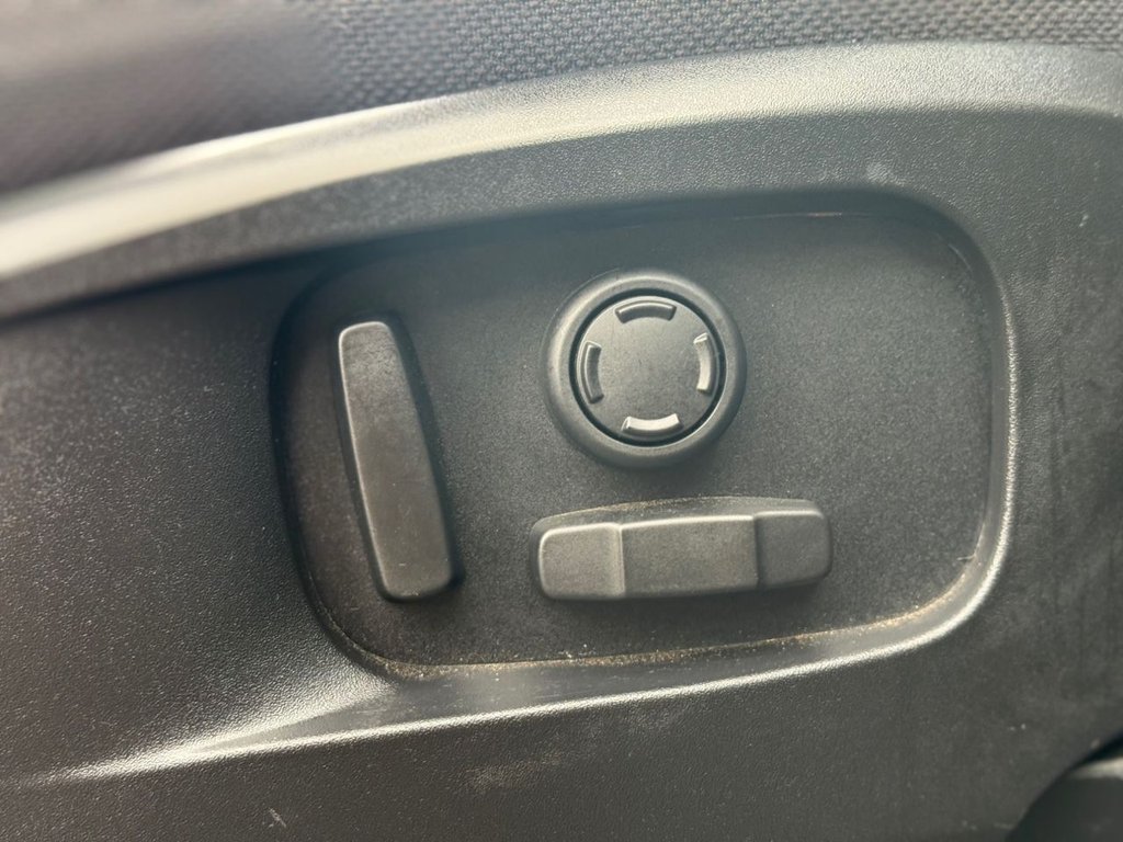 Used Land Rover Defender 2021 for sale - 76345402: Photo 27