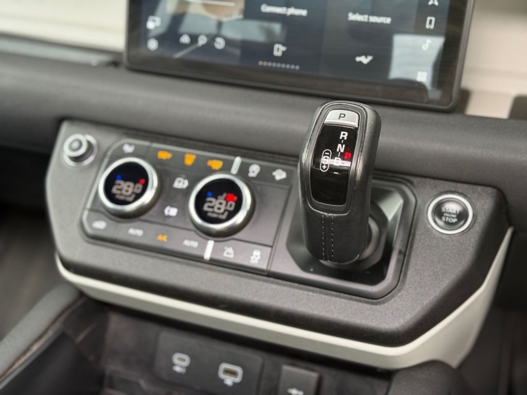 Used Land Rover Defender 2021 for sale - 76345402: Photo 33