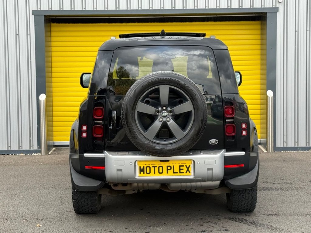 Used Land Rover Defender 2021 for sale - 76345402: Photo 9