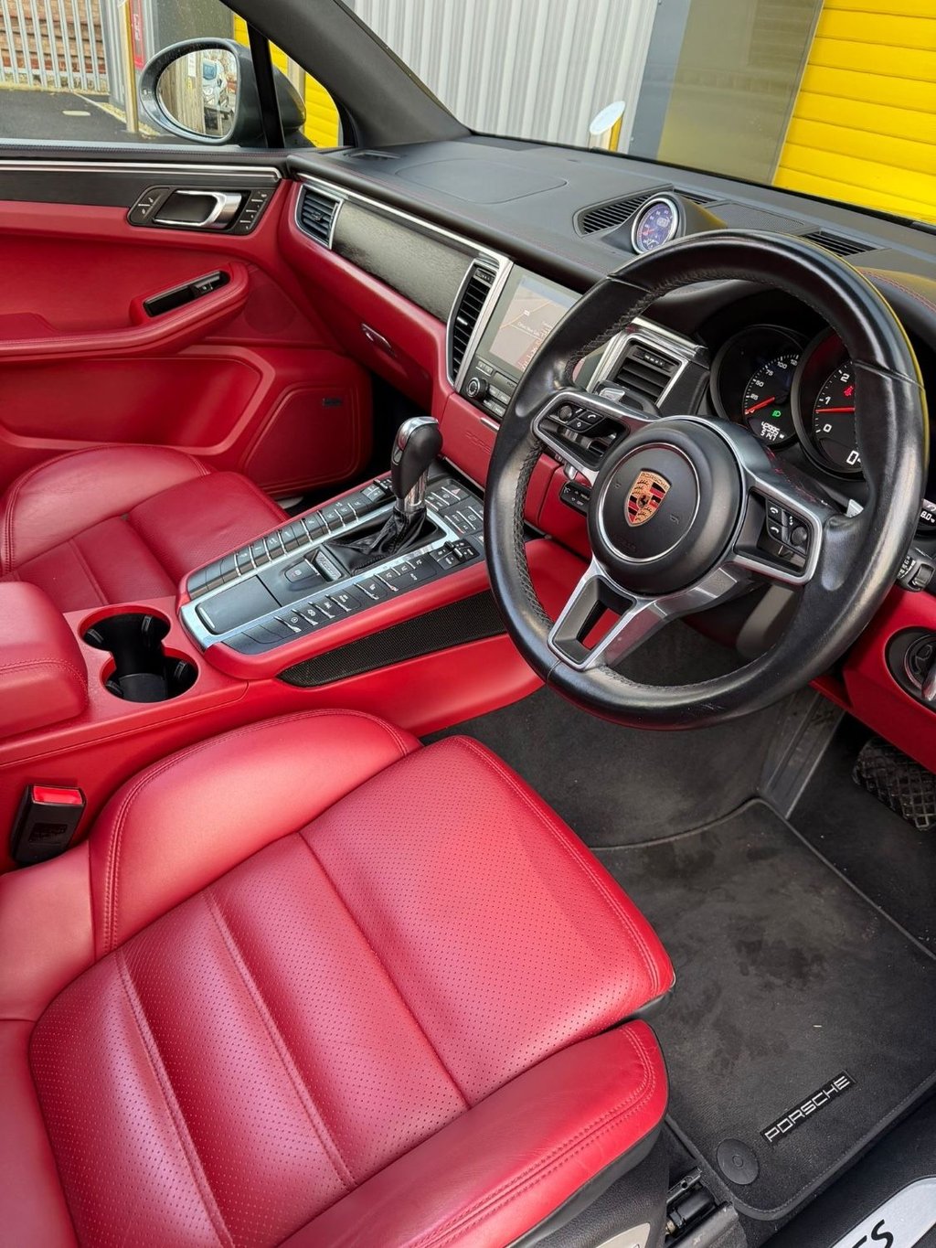 Used Porsche Macan 2018 for sale - 77263918: Photo 10