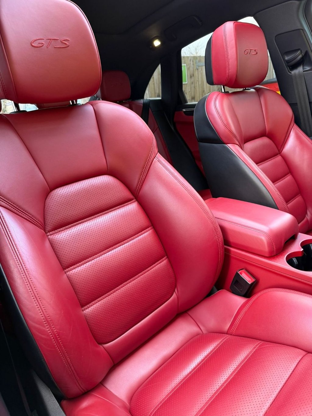 Used Porsche Macan 2018 for sale - 77263918: Photo 15