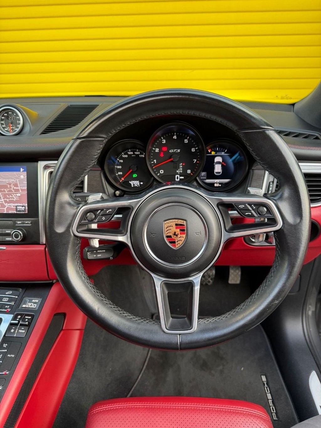 Used Porsche Macan 2018 for sale - 77263918: Photo 2