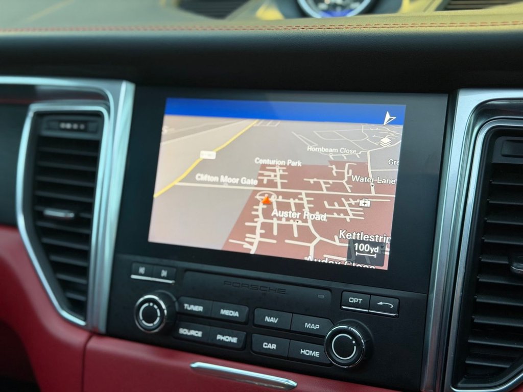 Used Porsche Macan 2018 for sale - 77263918: Photo 20