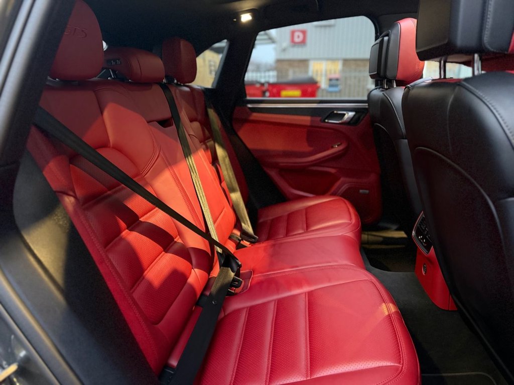 Used Porsche Macan 2018 for sale - 77263918: Photo 29