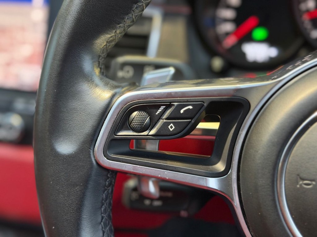 Used Porsche Macan 2018 for sale - 77263918: Photo 32