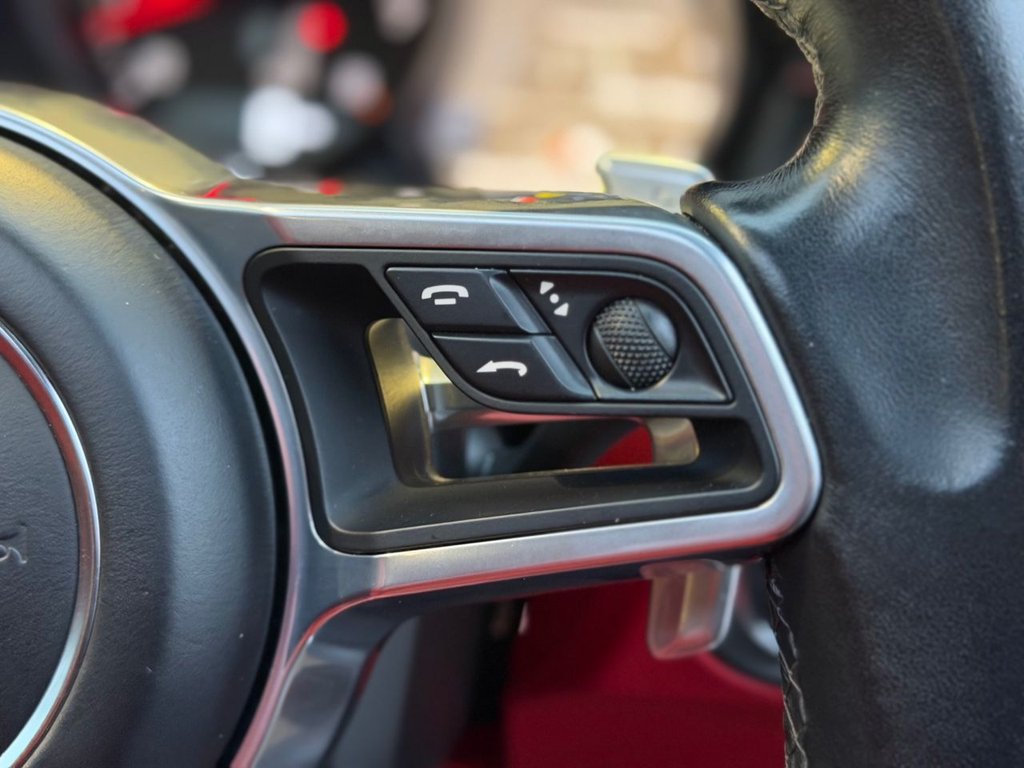 Used Porsche Macan 2018 for sale - 77263918: Photo 33