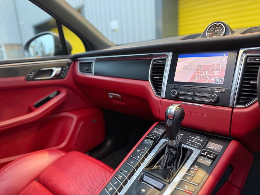 Used Porsche Macan 2018 for sale - 77263918: Photo 34