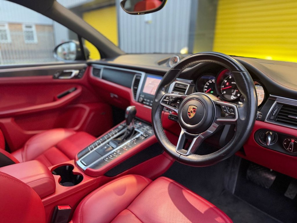 Used Porsche Macan 2018 for sale - 77263918: Photo 35