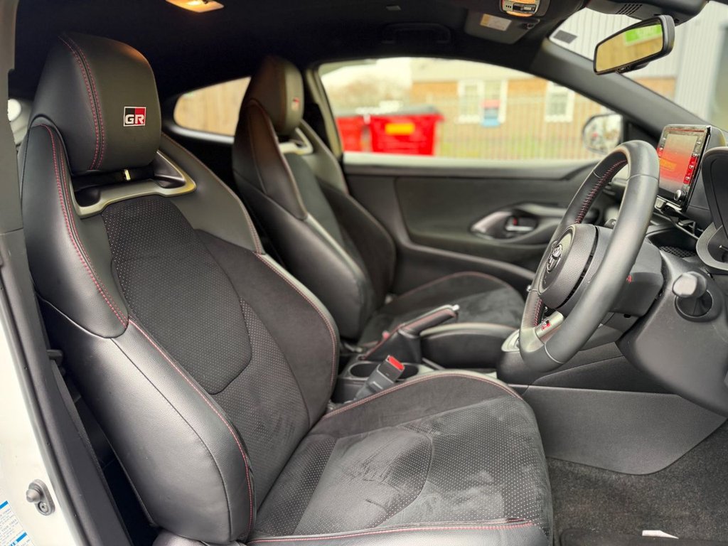 Used Toyota Yaris 2022 for sale - 76604832: Photo 27