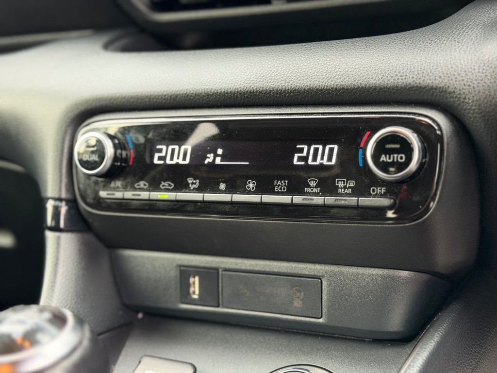 Used Toyota Yaris 2022 for sale - 76604832: Photo 31