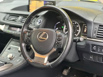 Used Lexus CT 2017 for sale - 77133615: Photo