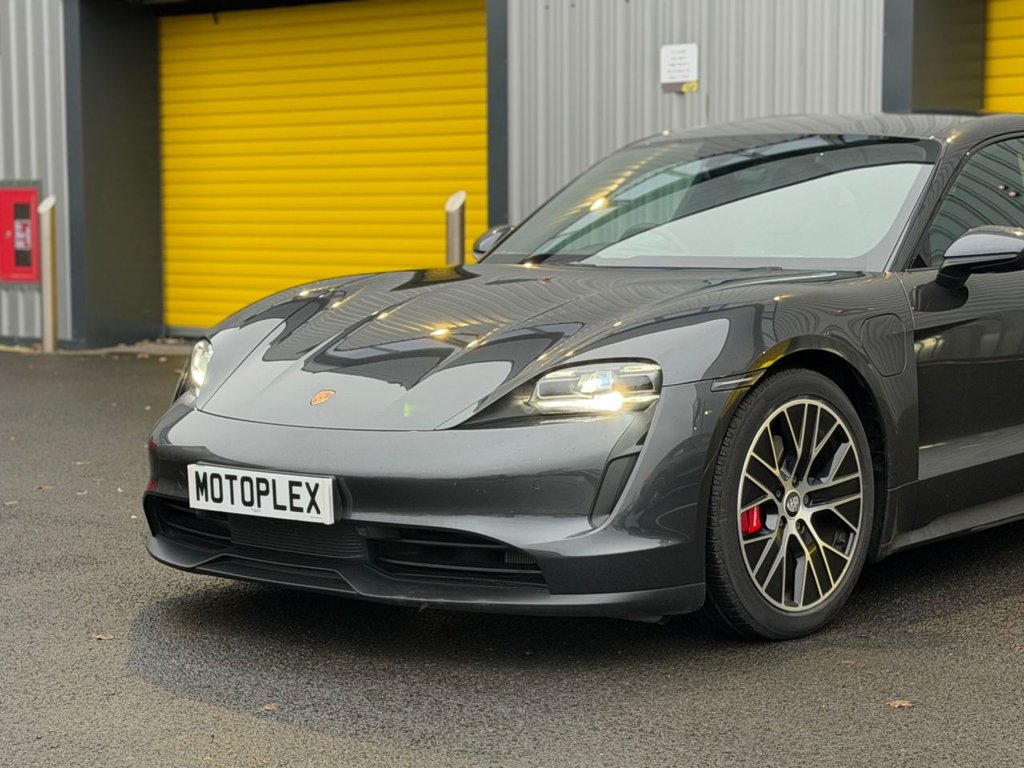 Used Porsche Taycan 2022 for sale - 77139885: Photo 10