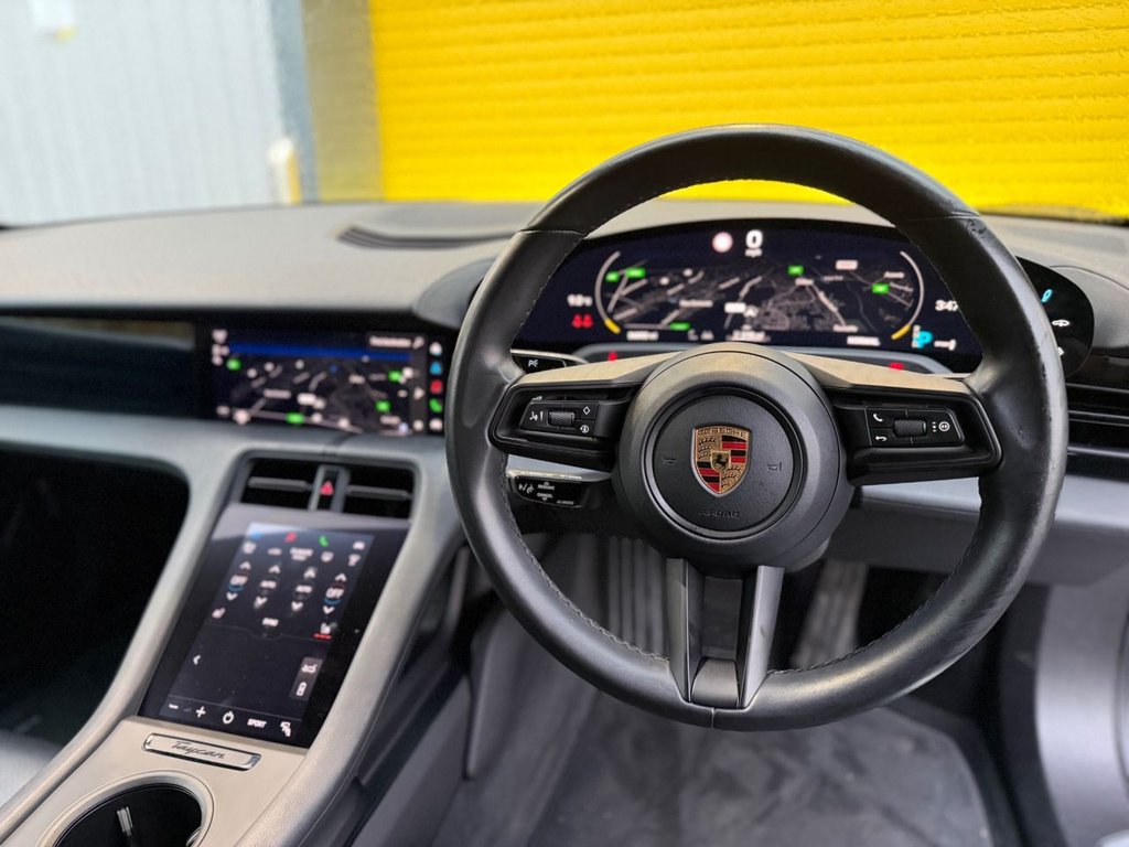 Used Porsche Taycan 2022 for sale - 77139885: Photo 2