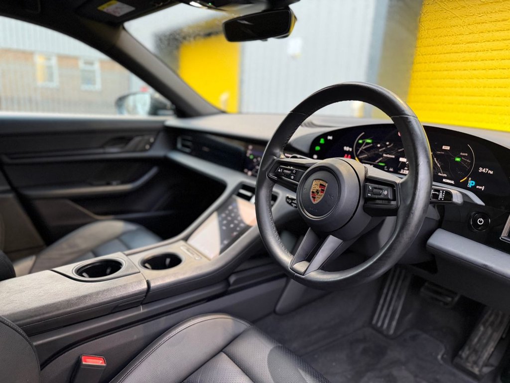 Used Porsche Taycan 2022 for sale - 77139885: Photo 23