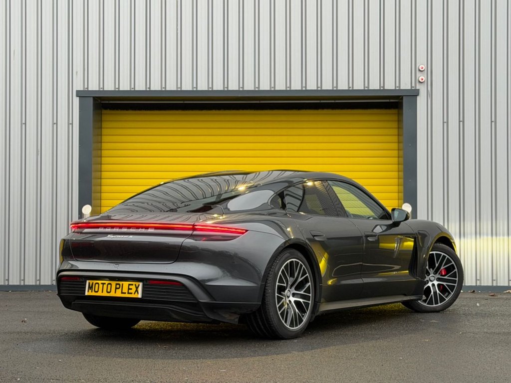 Used Porsche Taycan 2022 for sale - 77139885: Photo 7