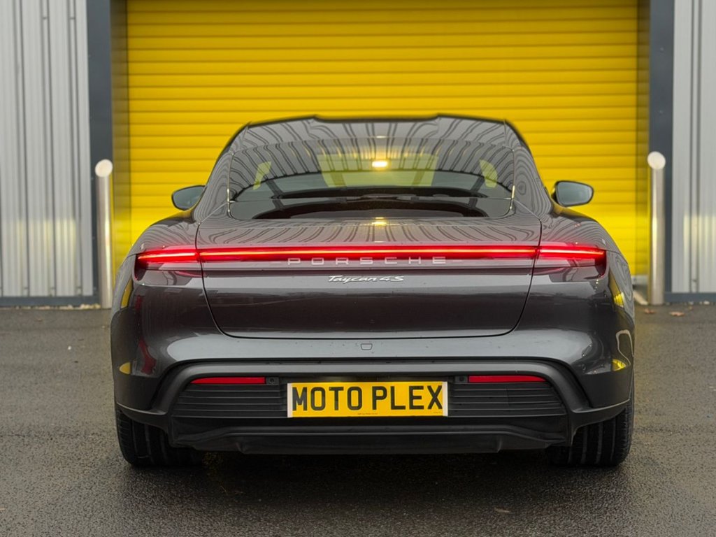 Used Porsche Taycan 2022 for sale - 77139885: Photo 8