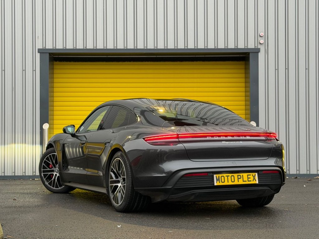 Used Porsche Taycan 2022 for sale - 77139885: Photo 9