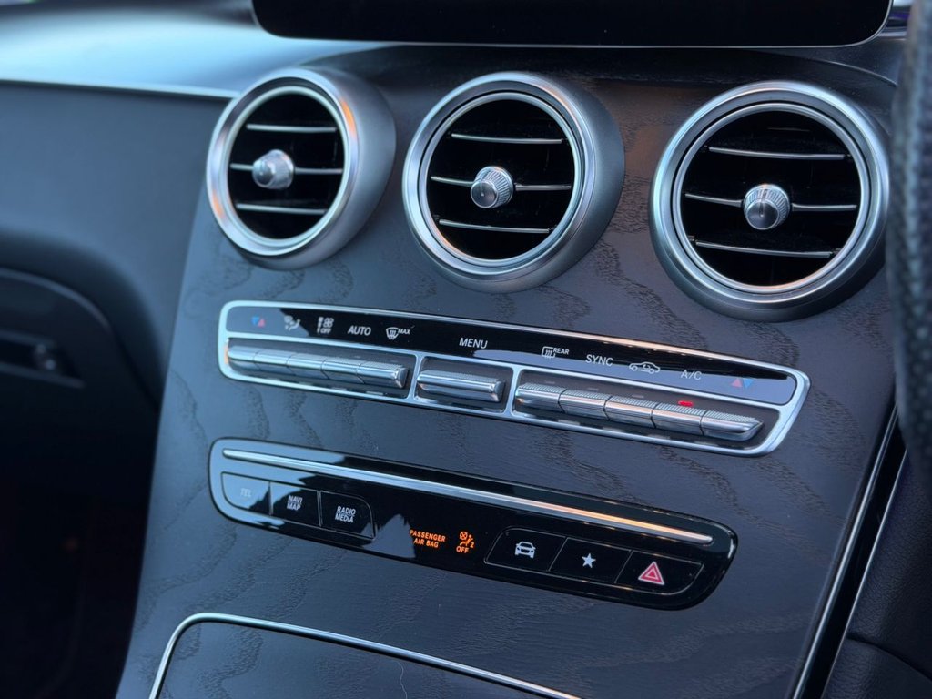 Used Mercedes-Benz GLC 2020 for sale - 77920438: Photo 28