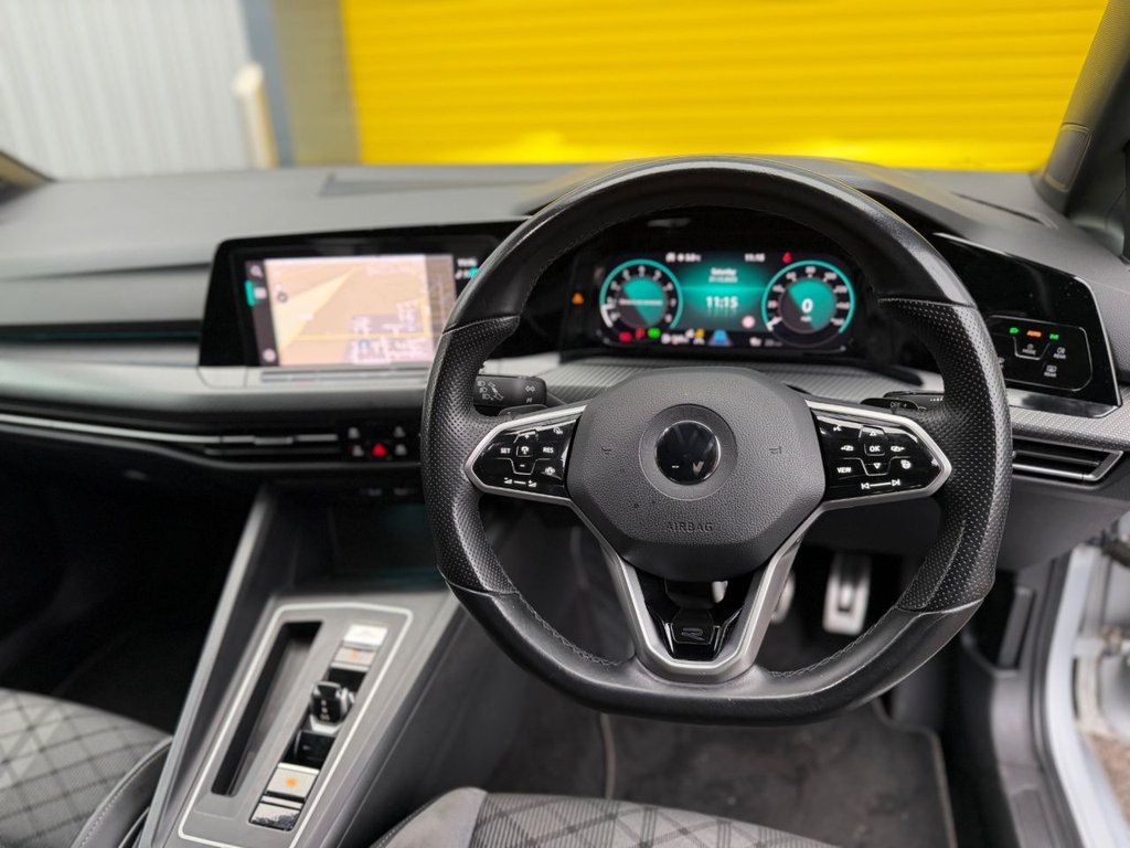 Used Volkswagen Golf 2021 for sale - 77056366: Photo 2