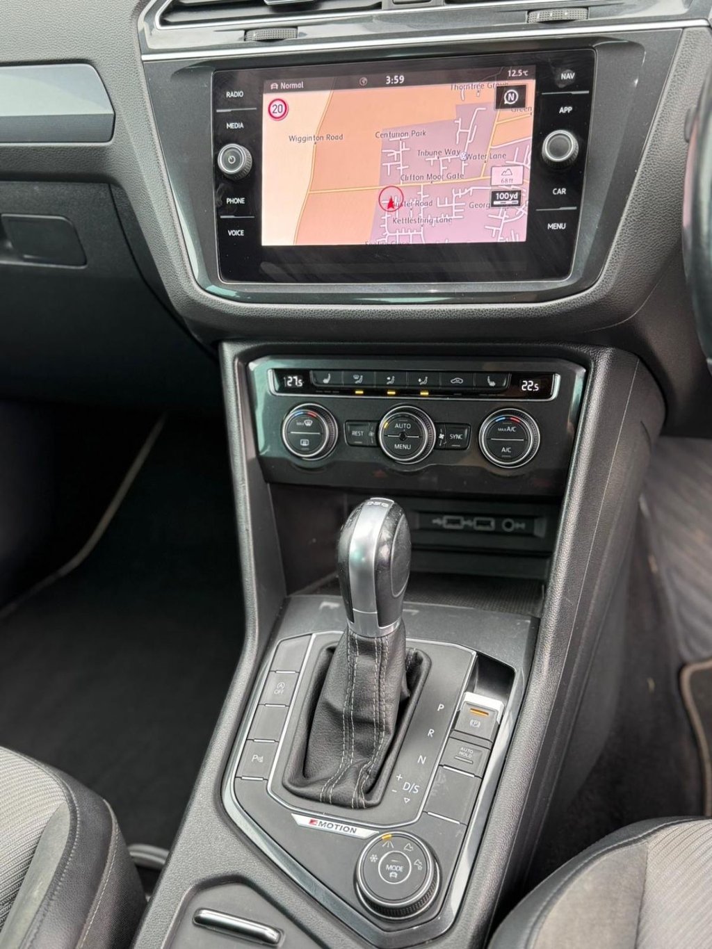 Used Volkswagen Tiguan 2018 for sale - 76092759: Photo 21