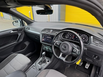 Used Volkswagen Tiguan 2018 for sale - 76092759: Photo 2