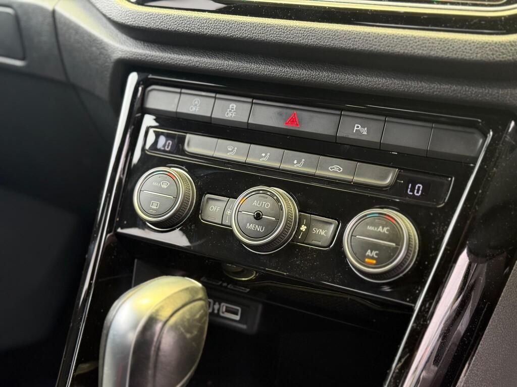 Used Volkswagen T-Roc 2019 for sale - 76406272: Photo 28