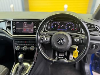 Used Volkswagen T-Roc 2019 for sale - 76406272: Photo