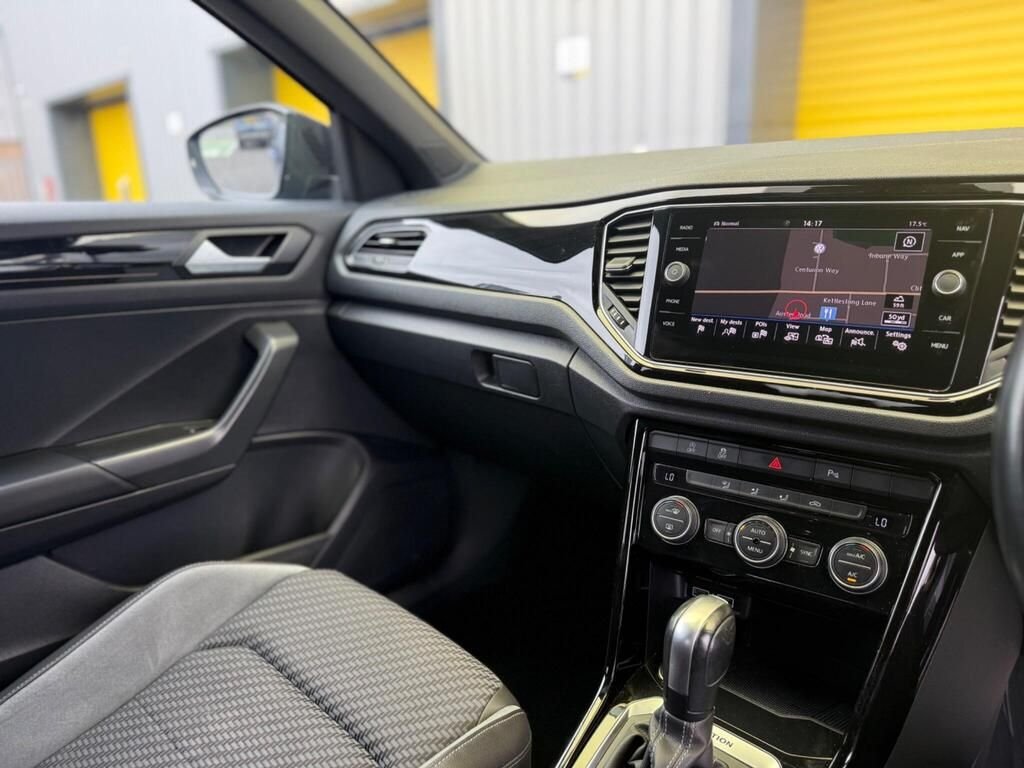 Used Volkswagen T-Roc 2019 for sale - 76406272: Photo 30