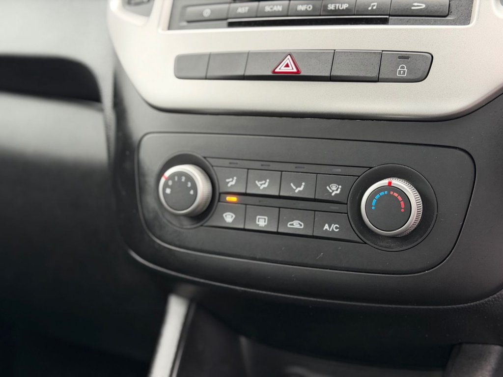 Used Kia Venga 2018 for sale - 76417463: Photo 14