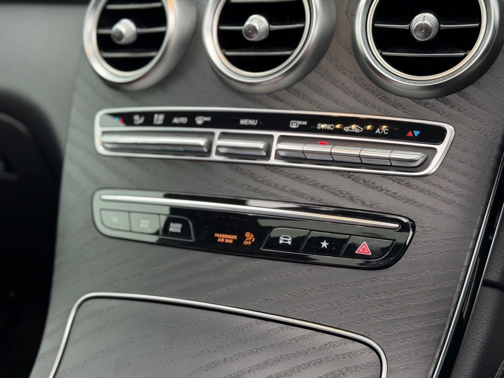 Used Mercedes-Benz GLC 2020 for sale - 77780042: Photo 33