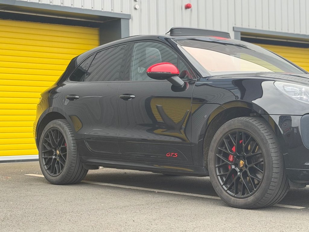 Used Porsche Macan 2020 for sale - 77792304: Photo 12