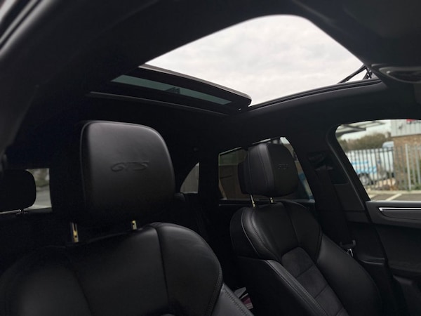 Used Porsche Macan 2021 for sale - 76313043: Photo 12