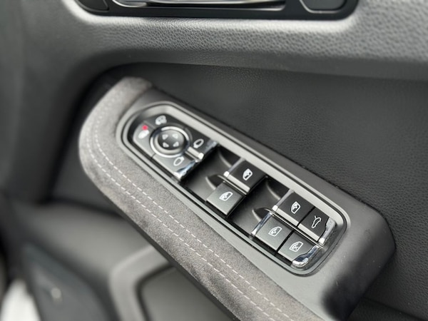 Used Porsche Macan 2021 for sale - 76313043: Photo 31
