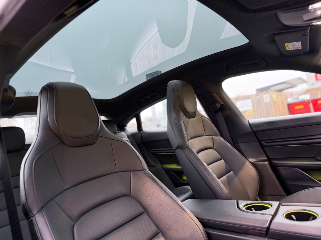 Used Porsche Taycan 2021 for sale - 77227552: Photo 12