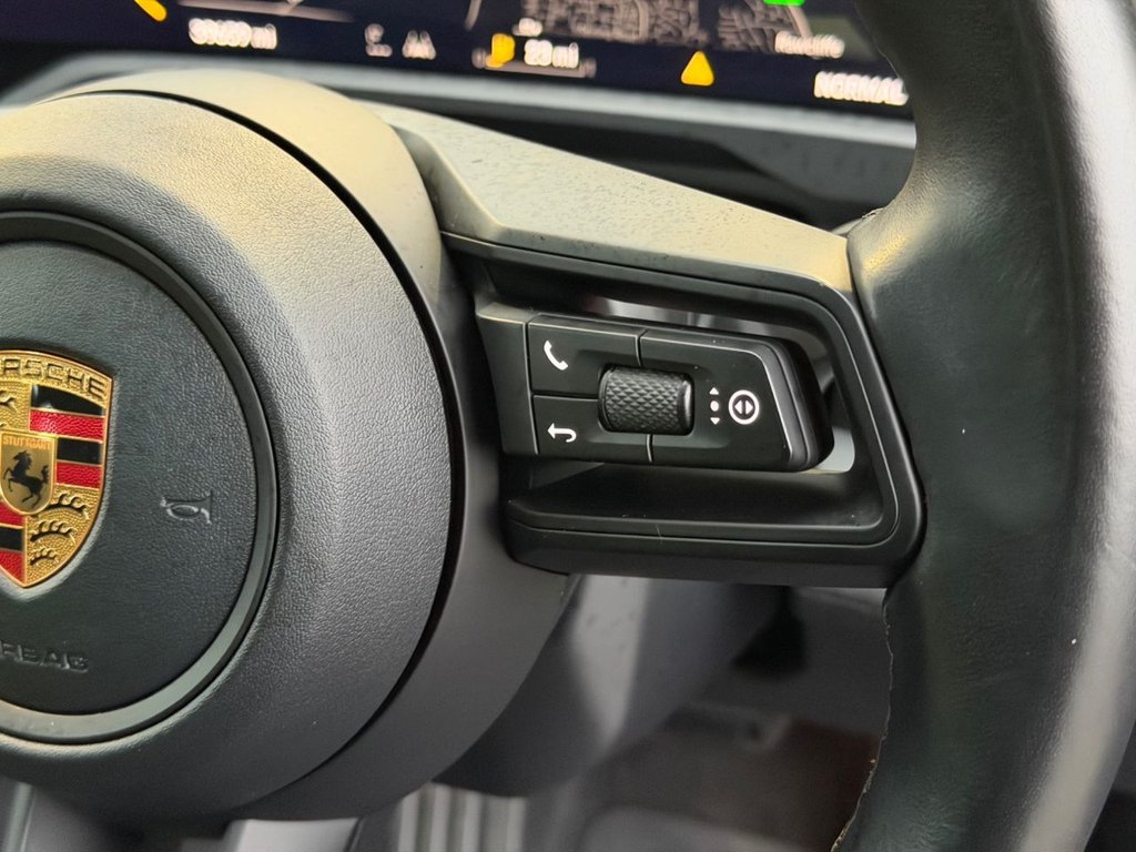 Used Porsche Taycan 2021 for sale - 77227552: Photo 25