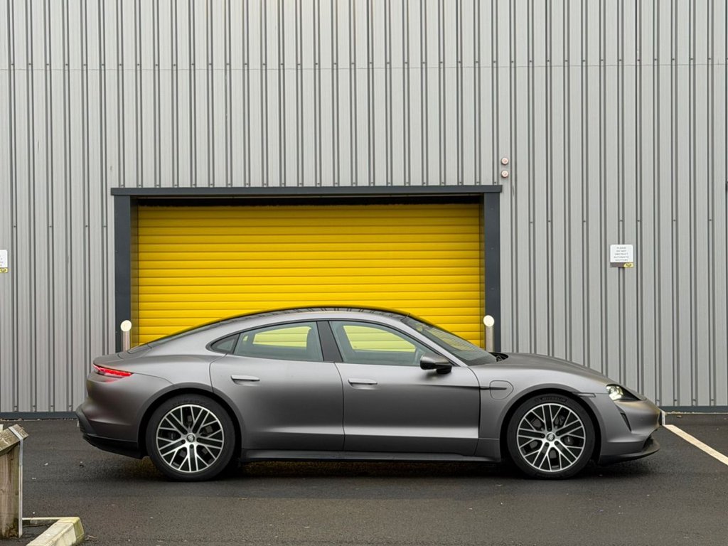 Used Porsche Taycan 2021 for sale - 77227552: Photo 6