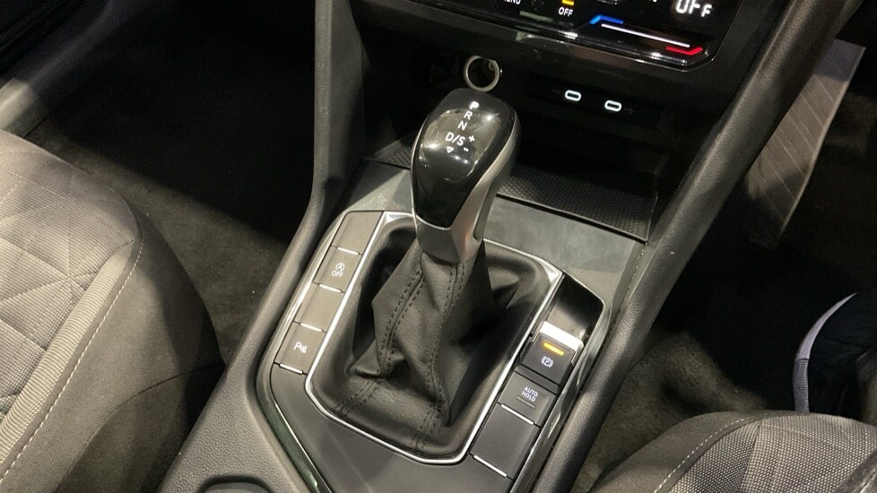 Used Volkswagen Tiguan 2022 for sale - 76745202: Photo 36