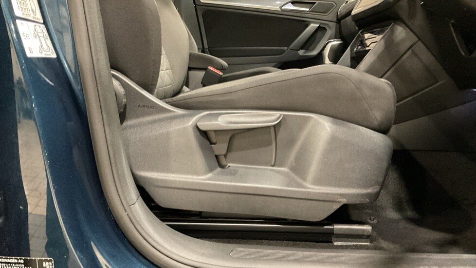 Used Volkswagen Tiguan 2022 for sale - 76745202: Photo 39