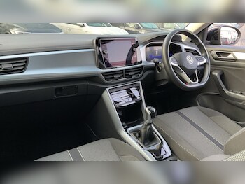 Used Volkswagen T-Roc 2023 for sale - 76766343: Photo