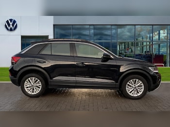 Used Volkswagen T-Roc 2023 for sale - 76766343: Photo