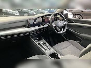 Used Volkswagen Golf 2021 for sale - 76400833: Photo